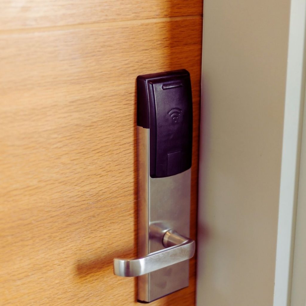 מנעול חכם לדלת מומלץ – שאלות נפוצות
